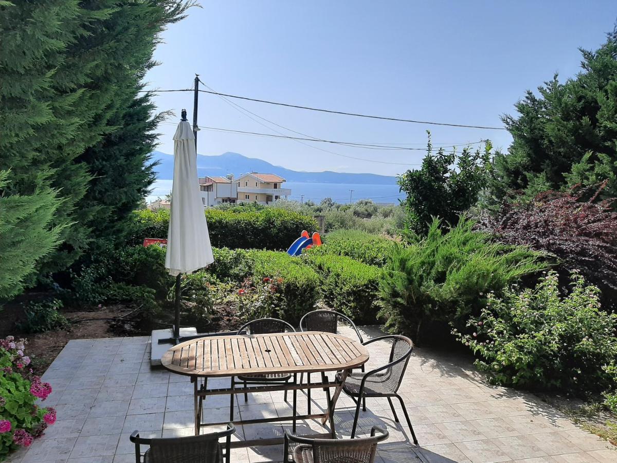Aliveri Flat With Sea View Екстериор снимка