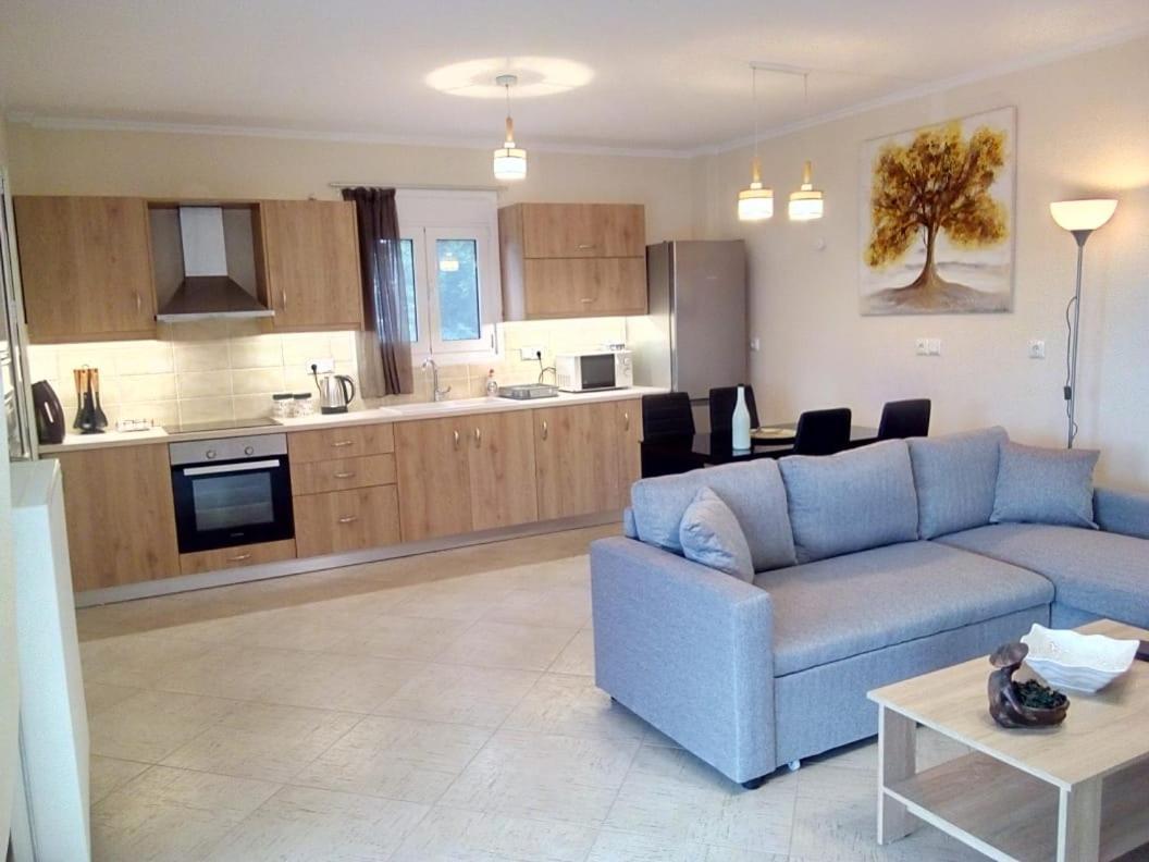 Aliveri Flat With Sea View Екстериор снимка