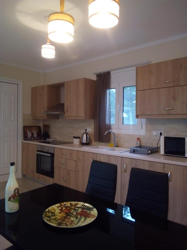 Aliveri Flat With Sea View Екстериор снимка