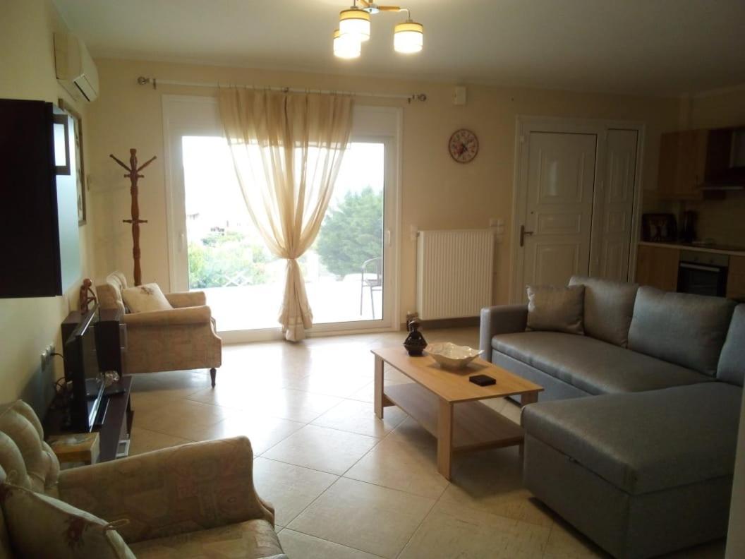 Aliveri Flat With Sea View Екстериор снимка